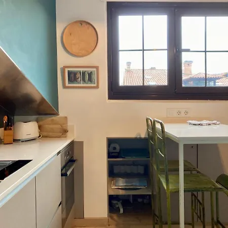 Coqueto En El Puerto De * Льянес